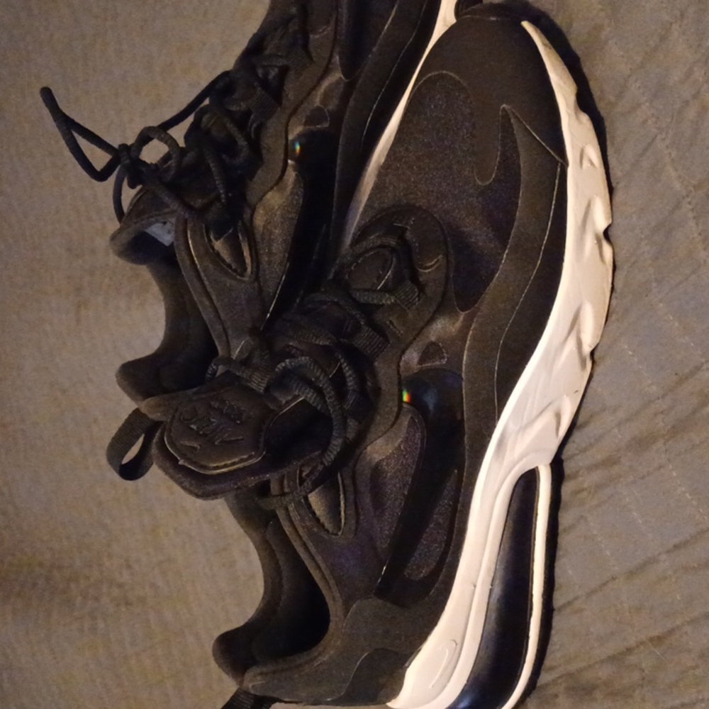 Nike Air Max 270 React women's 7.5